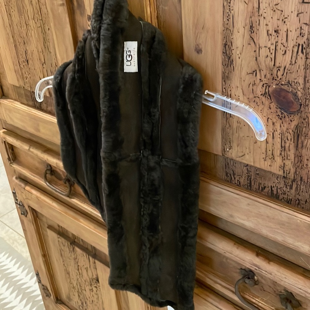 Ugg Suede Sherling Sheepskin Pull Through Scarf NWT